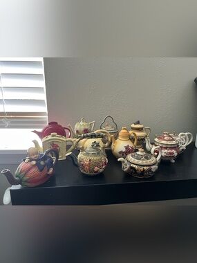 Lot of 12 Nini Mini Teapots. Hand Painted